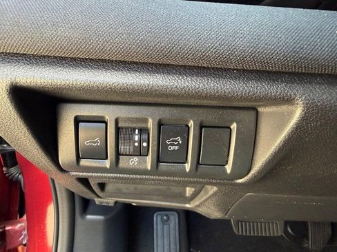 Used 2023 Subaru Outback Premium AWD/4WD image 24