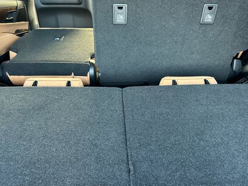 New 2025 Lexus LX 700h Luxury image 12