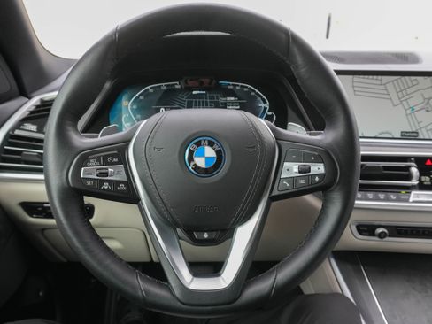 Certified 2022 BMW X5 xDrive45e image 15
