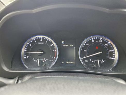 Used 2017 Toyota Highlander SE image 17