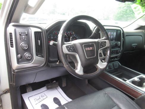 Used 2017 GMC Sierra 2500 SLE w/ Suspension Package, Off-Road AWD/4WD image 17
