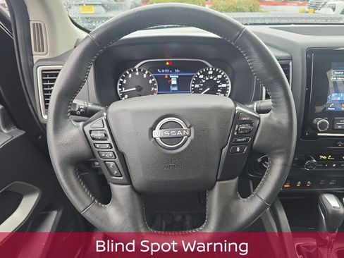 Used 2024 Nissan Frontier SL w/ Technology Package image 16