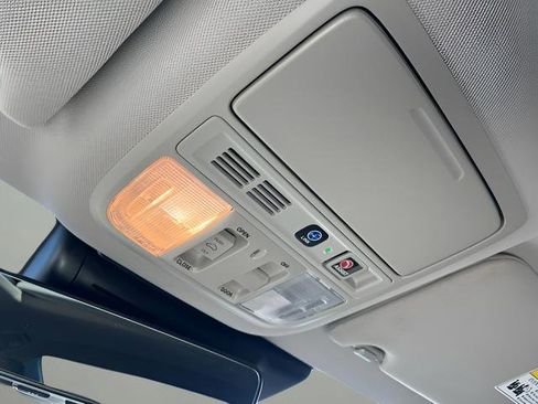 Used 2022 Honda Accord Touring image 25