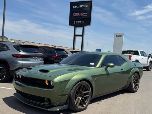 Used 2023 Dodge Challenger SRT Hellcat image 1