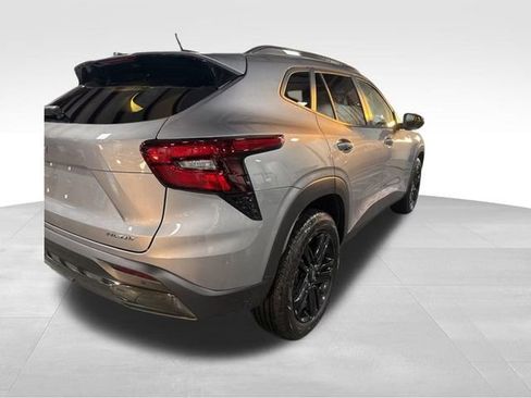 New 2026 Chevrolet Trax ACTIV w/ Sunroof Package image 9