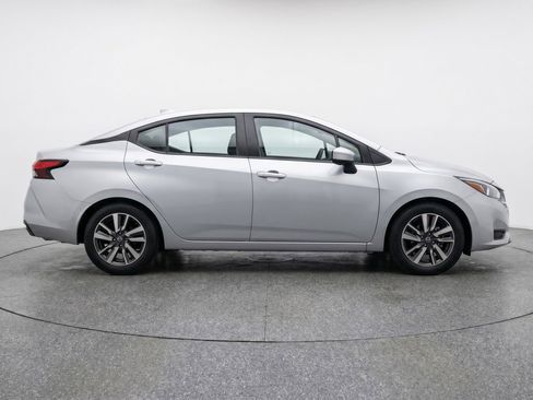 Used 2025 Nissan Versa SV FWD image 11