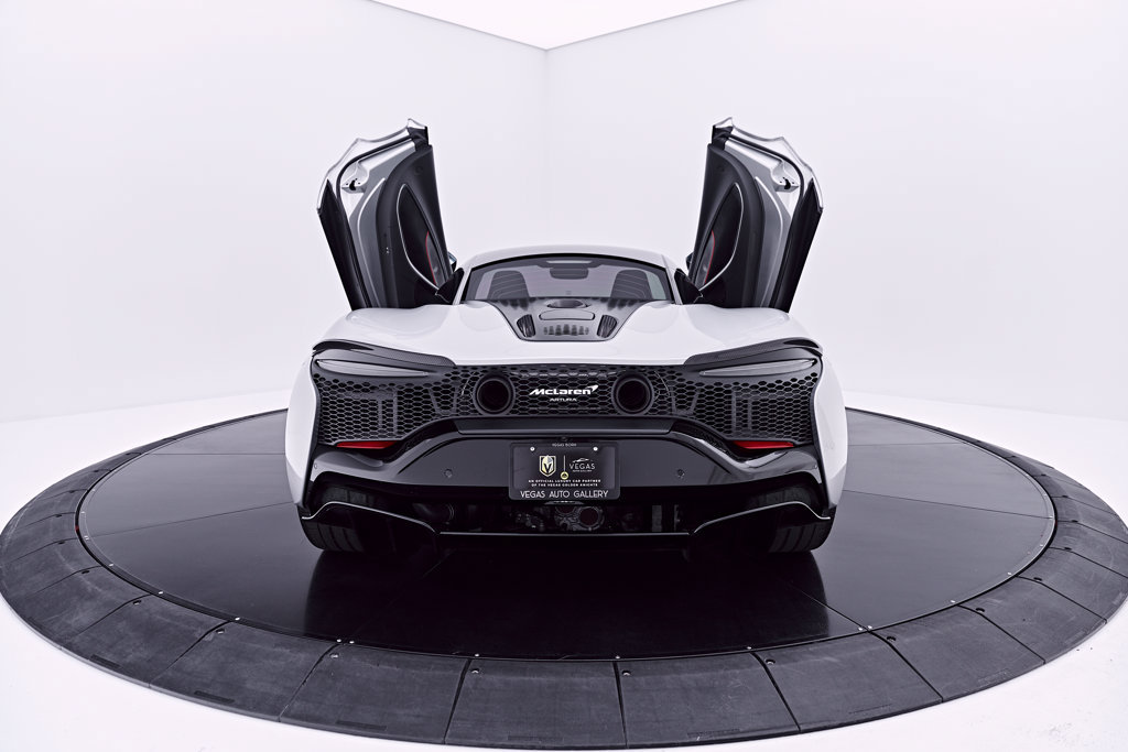 Used 2023 McLaren Artura RWD image 24