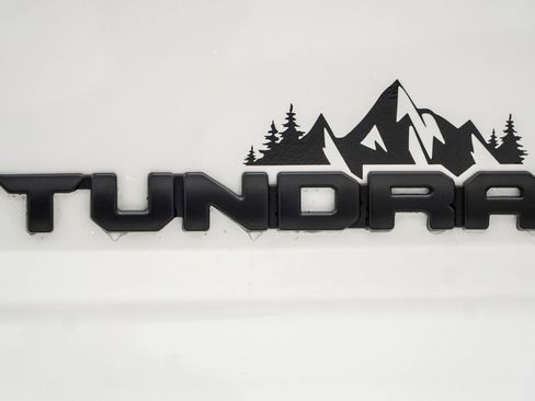 Used 2025 Toyota Tundra Limited AWD/4WD image 6