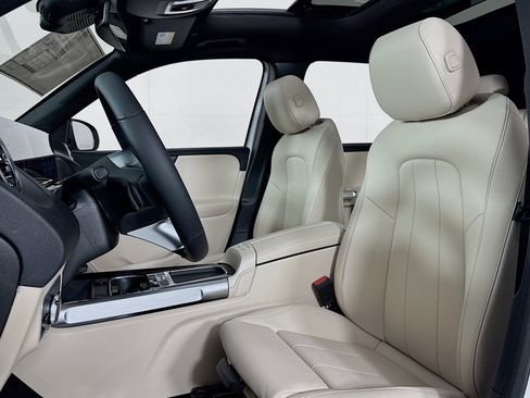 New 2026 Mercedes-Benz GLB 250 image 17