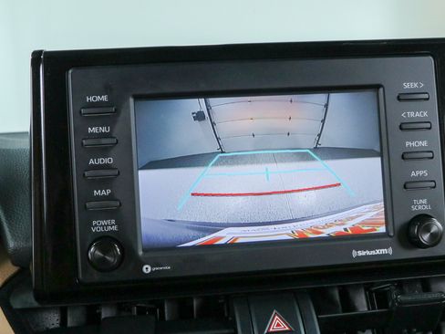 Used 2022 Toyota RAV4 LE AWD/4WD image 18