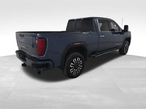 Used 2024 GMC Sierra 2500 Denali Ultimate image 8