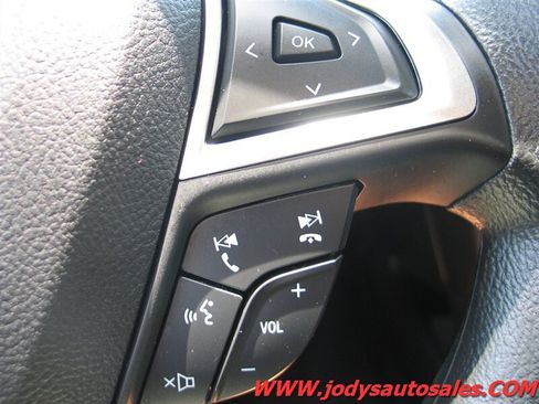 Used 2020 Ford Fusion SE FWD image 14