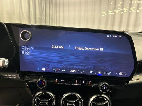 Used 2024 Chevrolet Blazer EV LT image 17