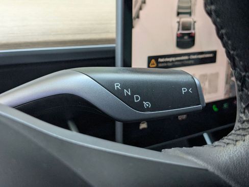 Used 2020 Tesla Model Y Long Range AWD/4WD image 16