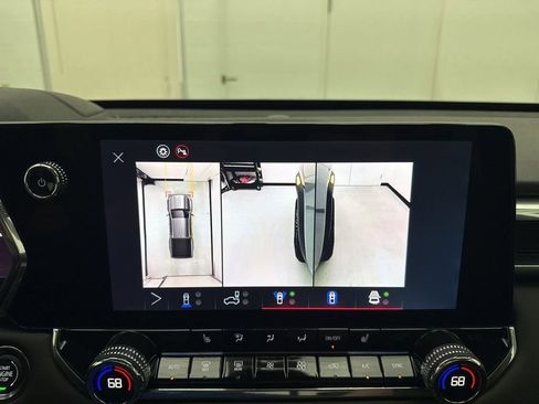 New 2025 GMC Canyon Elevation w/ Convenience Package image 27