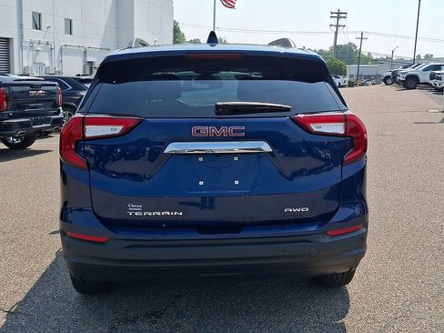Used 2023 GMC Terrain SLE w/ Driver Convenience Package AWD/4WD image 8