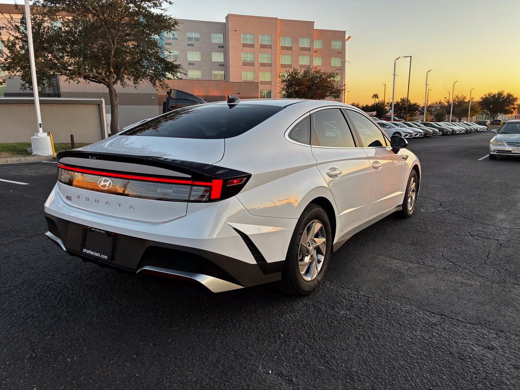 Certified 2026 Hyundai Sonata SE FWD image 5