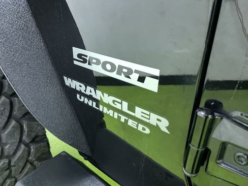 Used 2013 Jeep Wrangler Unlimited Sport image 12