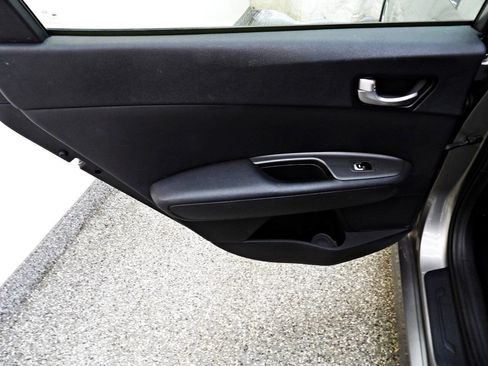 Used 2016 Kia Optima LX image 9