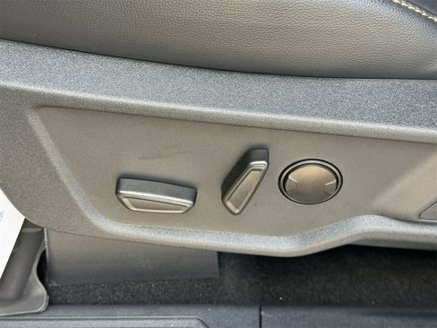 New 2026 Ford Bronco Badlands image 16