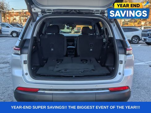 Used 2021 Jeep Grand Cherokee L Laredo w/ Luxury Tech Group I image 11