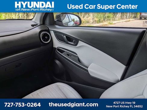 Used 2022 Hyundai Kona SEL AWD/4WD image 18