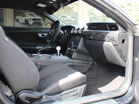 Used 2020 Ford Mustang GT RWD image 8