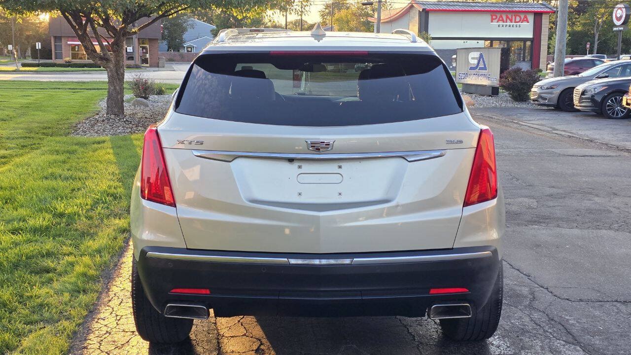 Used 2017 Cadillac XT5 Luxury w/ Driver Awareness Package FWD image 5