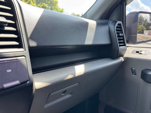 Used 2017 Ford F150 XL w/ Equipment Group 101A Mid AWD/4WD image 37