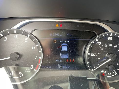 Used 2024 Nissan Frontier SL RWD image 18