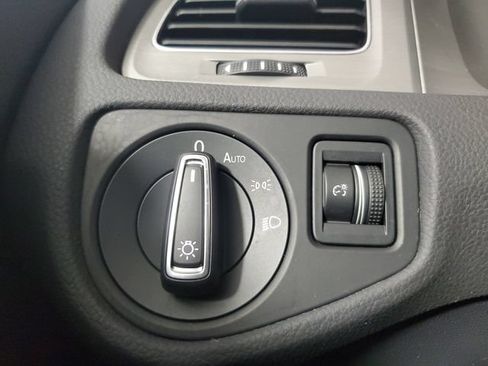 Used 2017 Volkswagen Golf Wolfsburg Edition FWD image 34