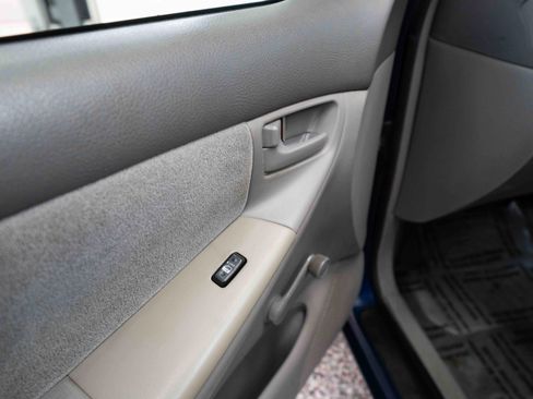 Used 2007 Toyota Corolla CE image 5