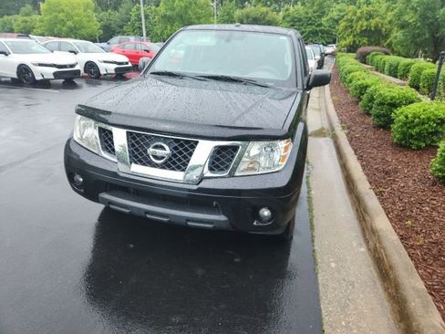 Used 2016 Nissan Frontier SV w/ SV Value Truck Package RWD image 3