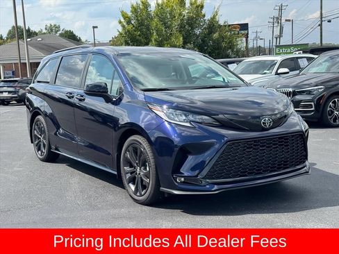 Used 2026 Toyota Sienna XSE FWD image 1