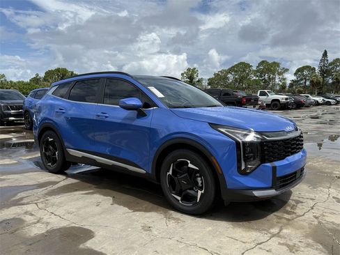 New 2026 Kia Sportage EX w/ EX Panorama Roof Package image 2