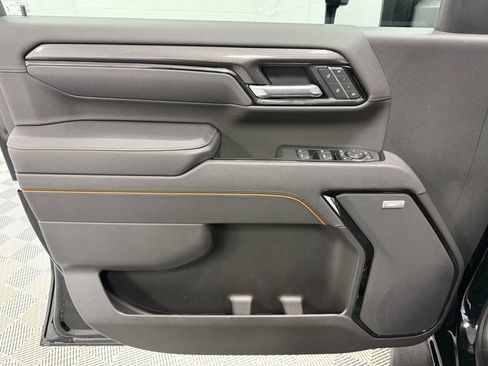 Used 2025 GMC Sierra 2500 AT4 w/ AT4 Premium Plus Package image 12