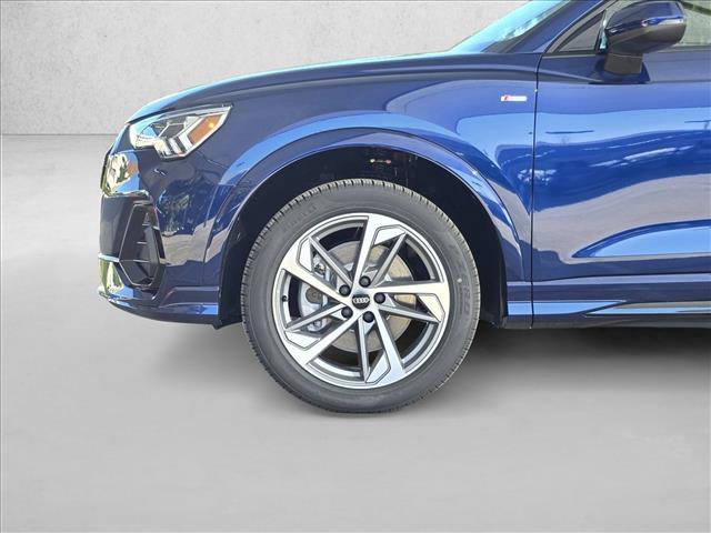 Used 2025 Audi Q3 2.0T Premium w/ Convenience Plus Package AWD/4WD image 9