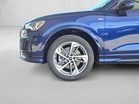 New 2025 Audi Q3 2.0T Premium w/ Convenience Plus Package AWD/4WD image 9