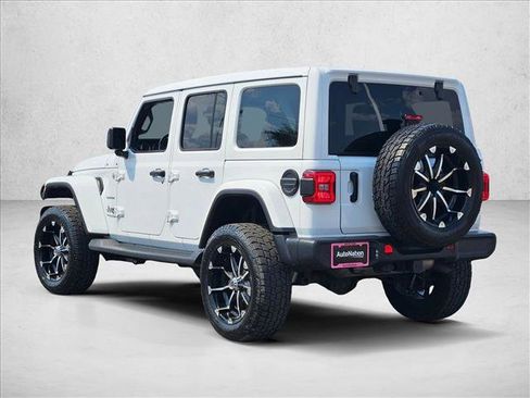 Used 2020 Jeep Wrangler Unlimited Sahara AWD/4WD image 8