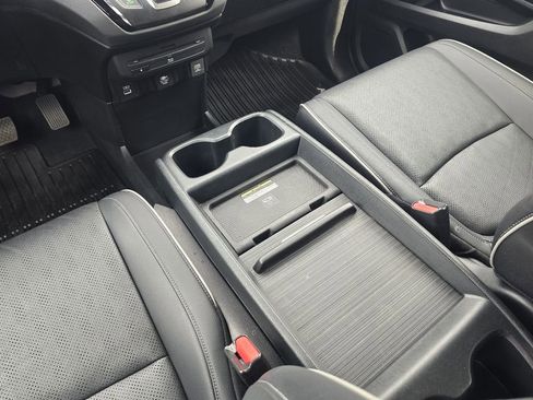 Used 2023 Lexus GX 460 Premium w/ Premium Package image 17