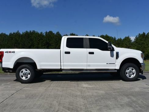 Used 2019 Ford F250 XL w/ Power Equipment Group image 3
