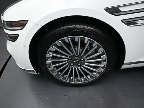 Used 2023 Genesis G80 image 39