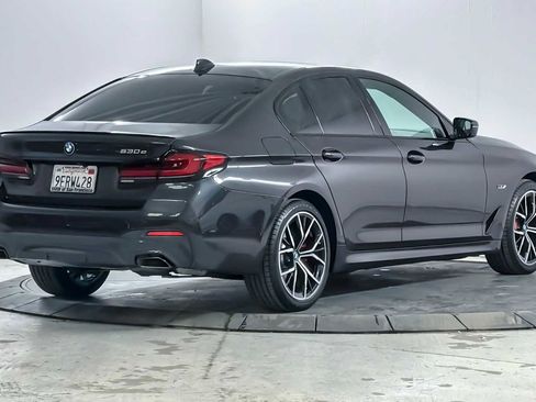 Used 2023 BMW 530e w/ Executive Package image 2