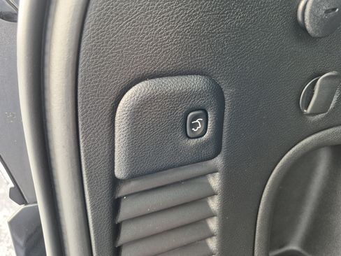 Used 2021 Jeep Grand Cherokee Laredo X AWD/4WD image 12