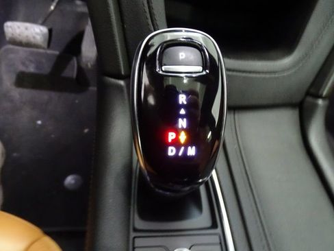 Used 2022 Cadillac XT5 Premium Luxury image 13