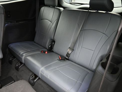 Used 2023 Buick Enclave Essence w/ Sport Touring Edition image 19