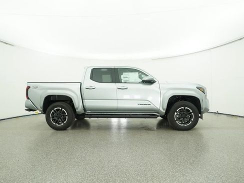 New 2025 Toyota Tacoma TRD Sport image 27