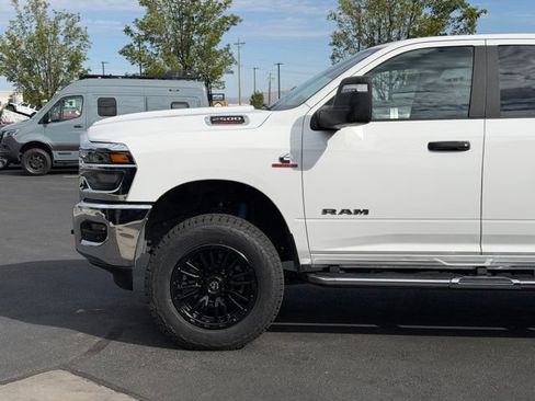 Used 2025 RAM 2500 Big Horn AWD/4WD image 7