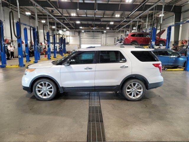Used 2012 Ford Explorer XLT AWD/4WD image 4