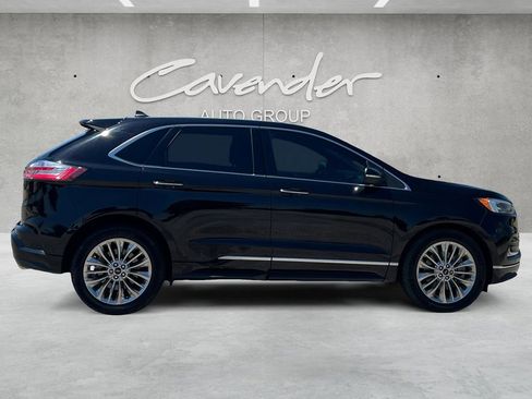 Used 2022 Ford Edge Titanium w/ Equipment Group 301A AWD/4WD image 17